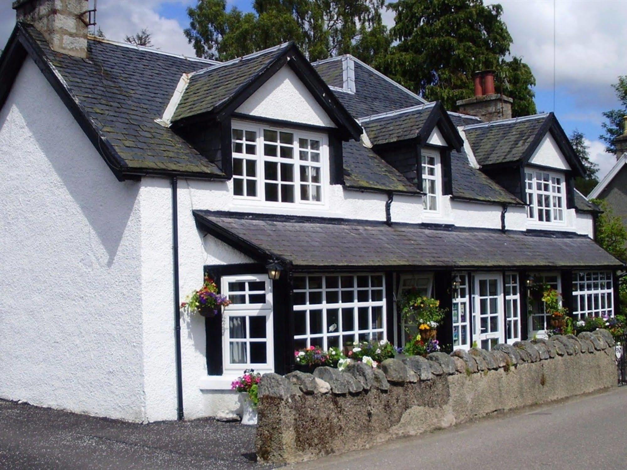 Carrmoor Guest House Carrbridge Exteriör bild